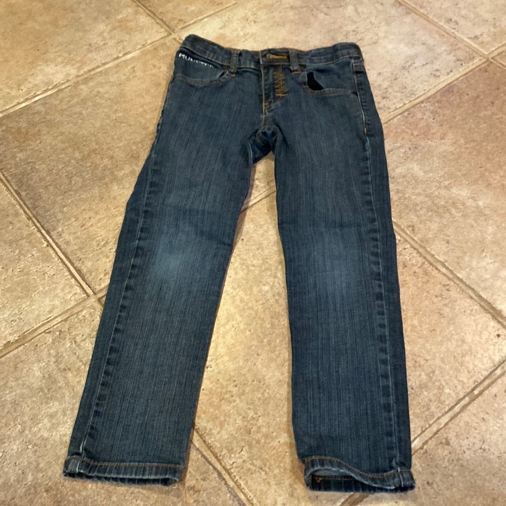 Munster kids dark wash jeans size 5